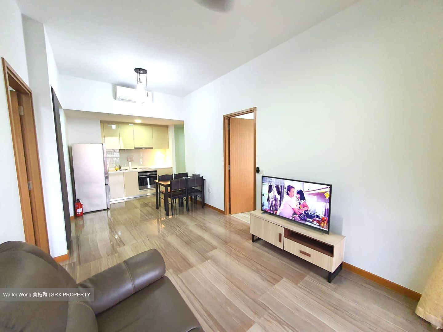 Lakeville (D22), Condominium #594829271